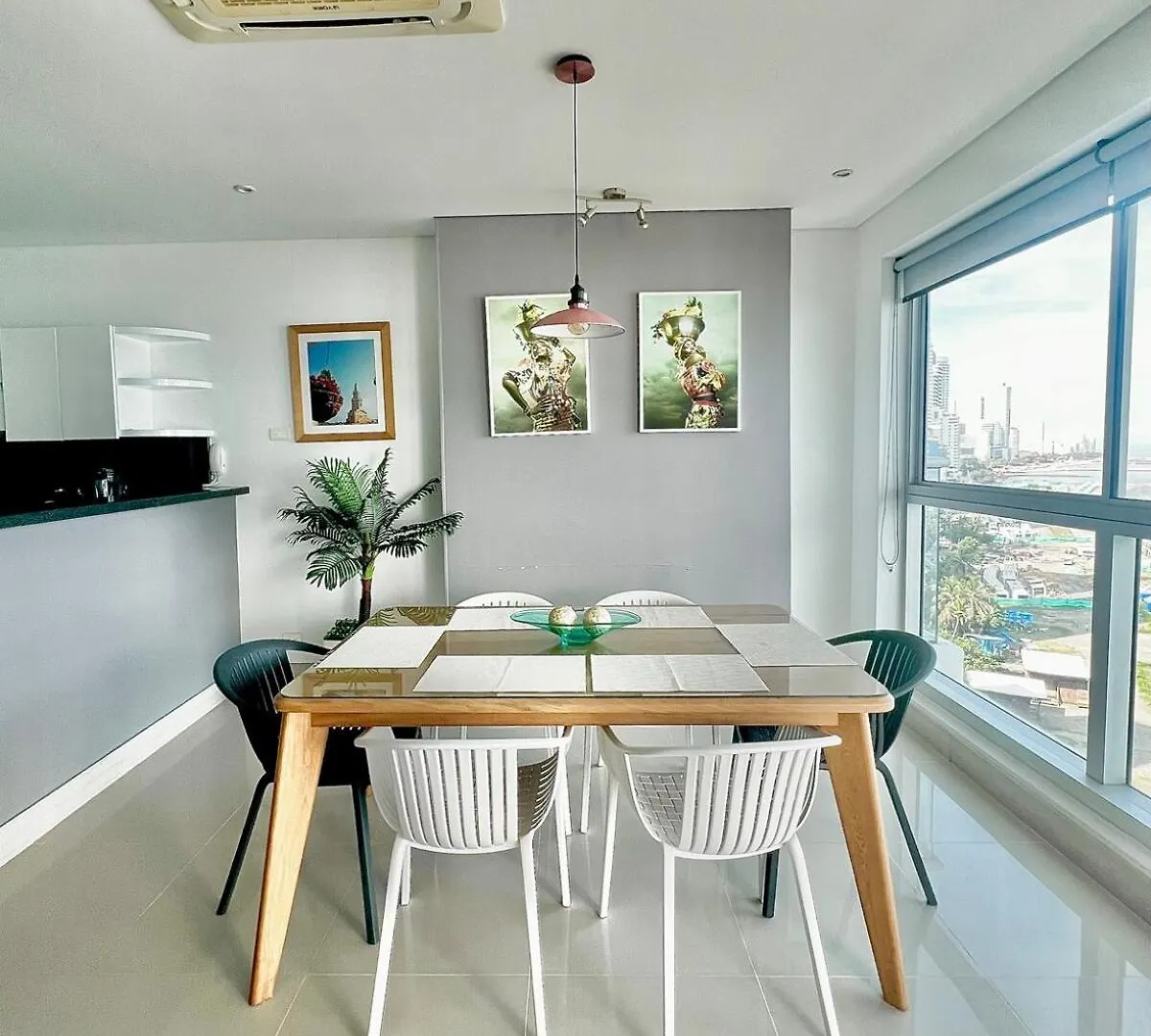 Apartamento De Tres Habitaciones Frente Al Mar Cartagena