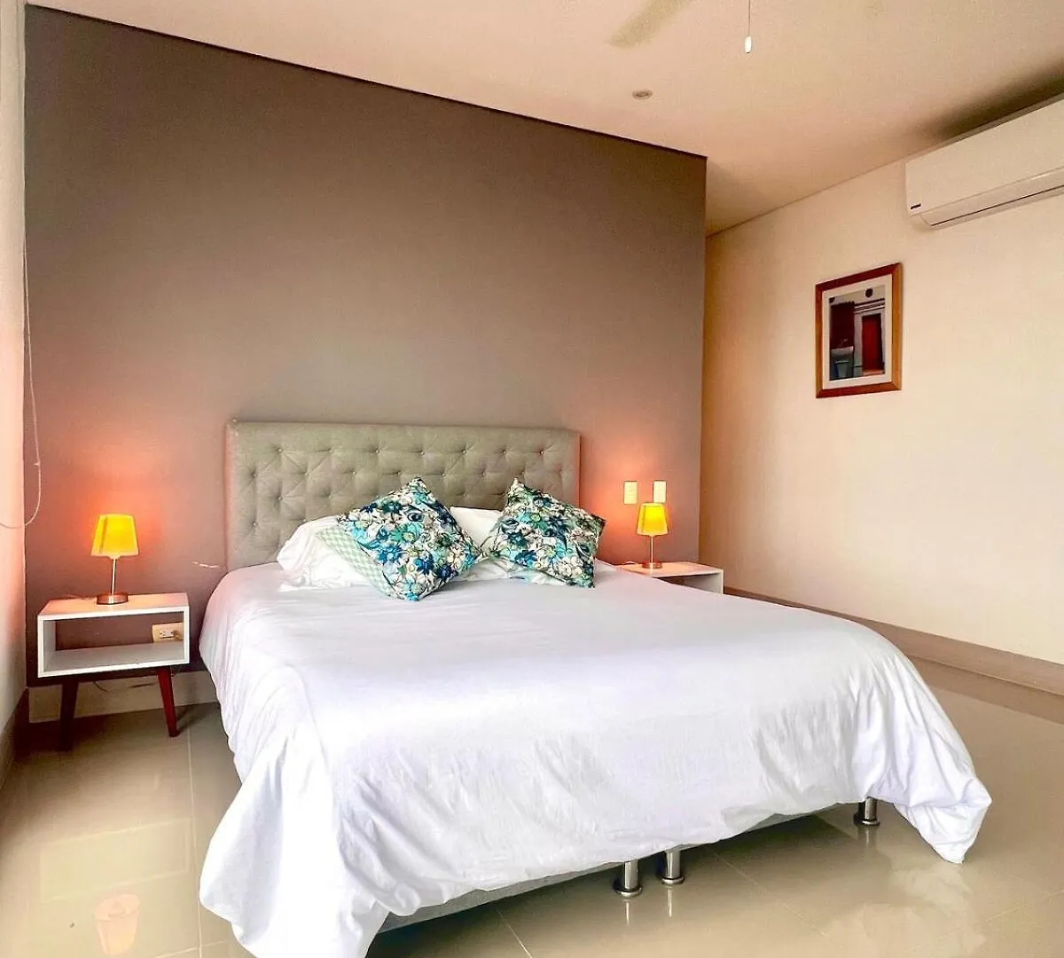 Apartamento De Tres Habitaciones Frente Al Mar Cartagena Colombia