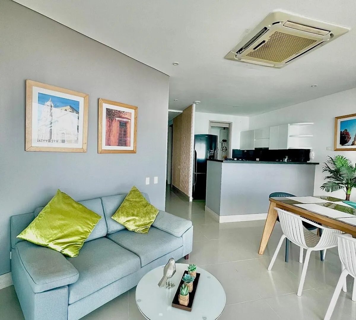 Apartamento De Tres Habitaciones Frente Al Mar Cartagena 0*,  Colombia